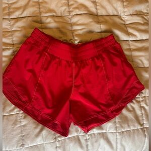 Lululemon 10 Tall Hotty Hot High-Rise Lined Short 4"
Red